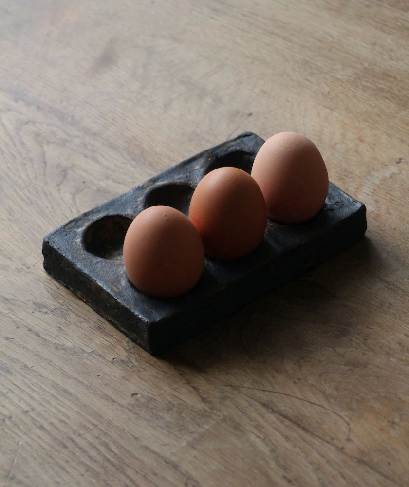 support à œufs artisanal en grés